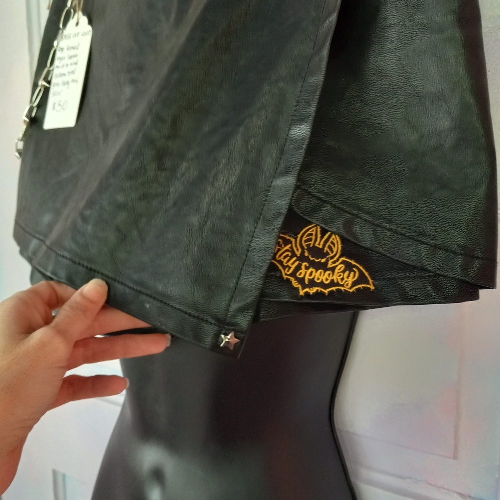 💥Host Pick! Ooak vegan leather spooky Bat Babe custom skort w pocket SOLD @shop - Picture 7 of 13